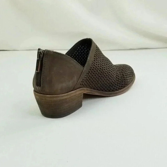 Vince Camuto 8M Women's Chocolate Brown Back Zip Mid Ankle Block Heel Lazar Cut - Picture 2 of 12